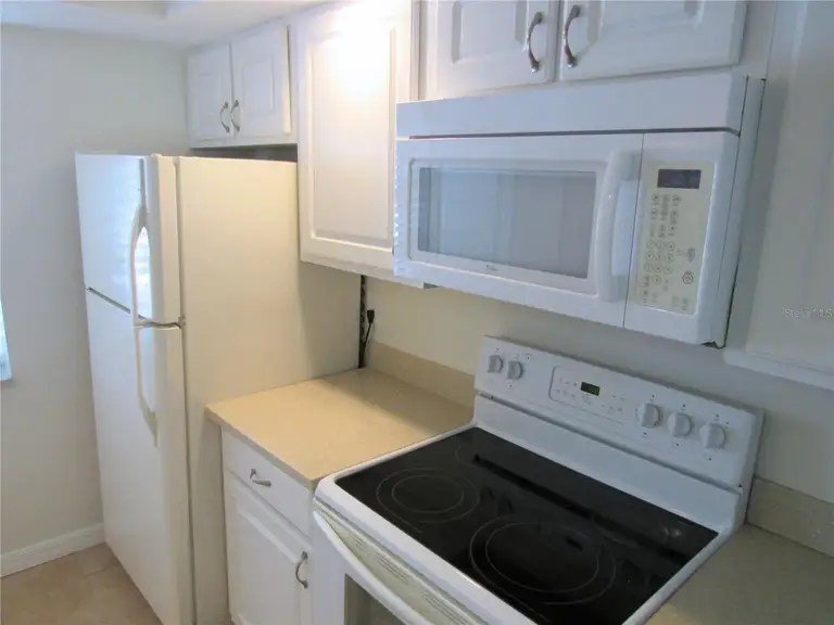 764 AVENIDA ESTANCIA #206 — photo 2