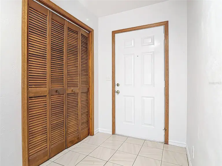448 SHOREWOOD LN — photo 3