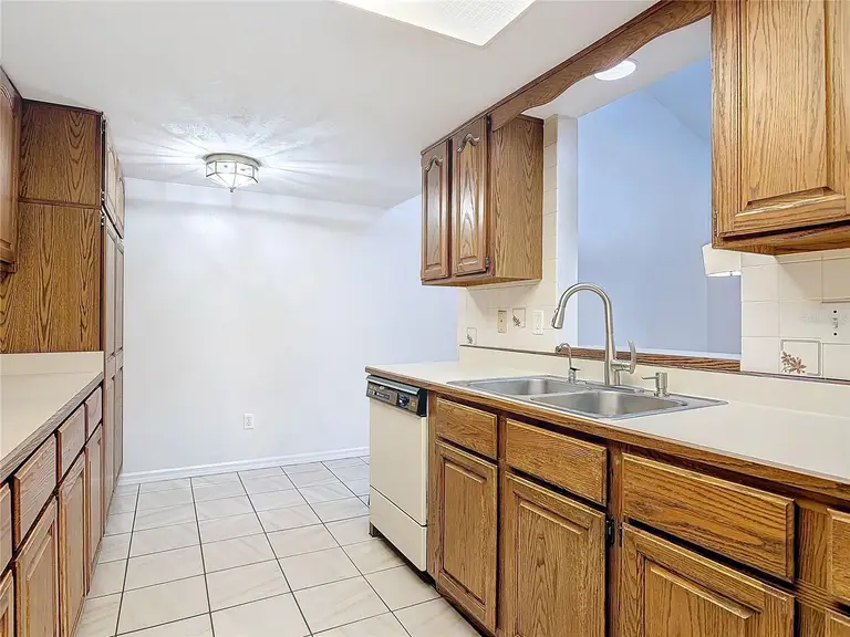 448 SHOREWOOD LN — photo 5
