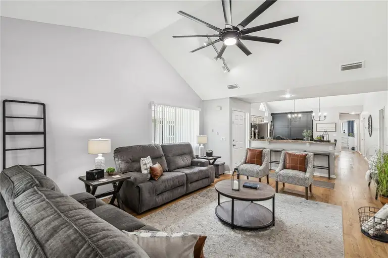1030 NW 125TH DR — photo 3