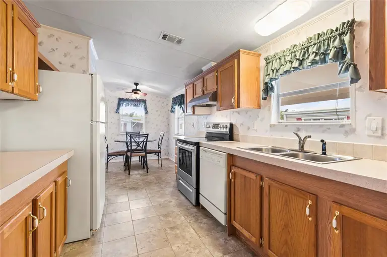 1000 KINGS HWY #372 — photo 5