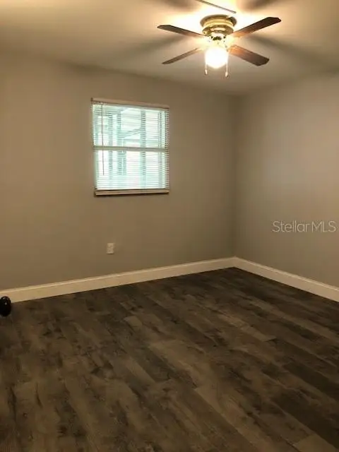 5520 OCEANIC RD — photo 4
