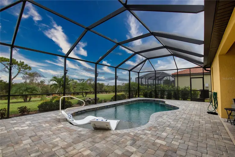 10187 CROOKED CREEK DR — photo 2