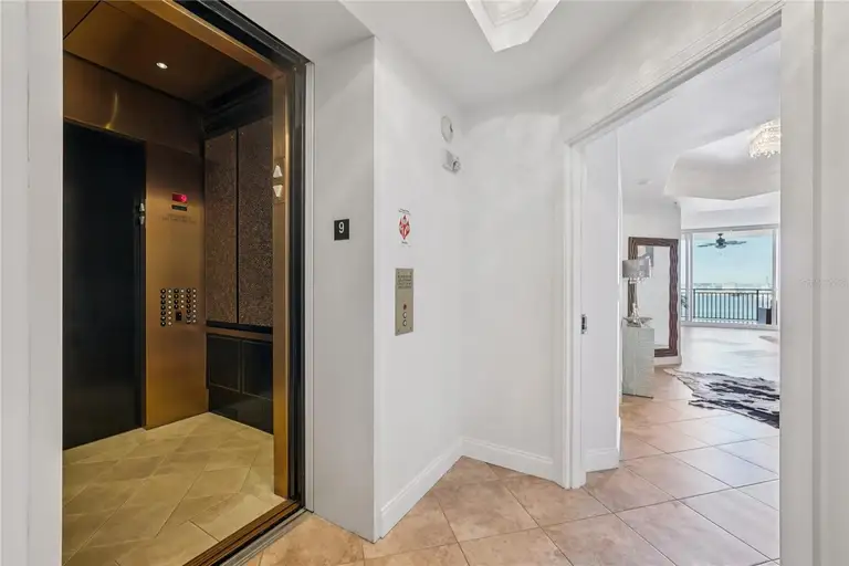 5823 BOWEN DANIEL DR #902 — photo 5