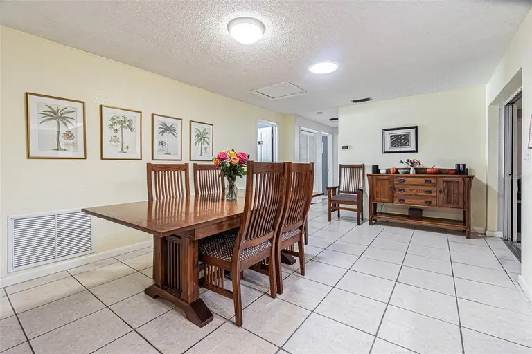 936 HIGHVIEW DR — photo 5