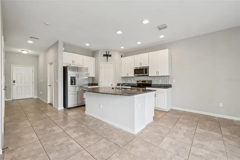 7022 SUMMER HOLLY PL — photo 5