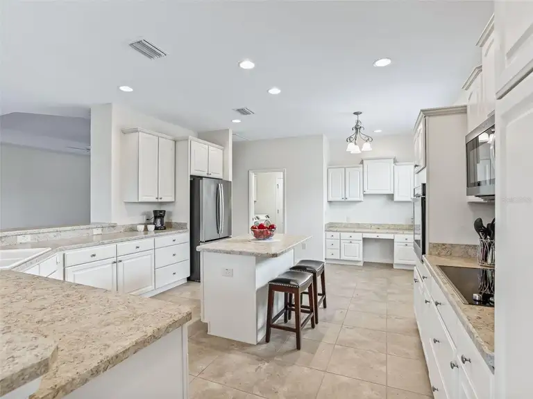 3229 KILLINGTON LOOP — photo 3