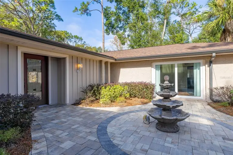204 BLUE LAKE DR — photo 4