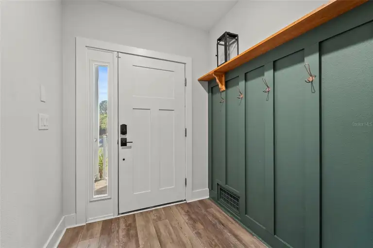 1299 SAVONA DR NE — photo 3