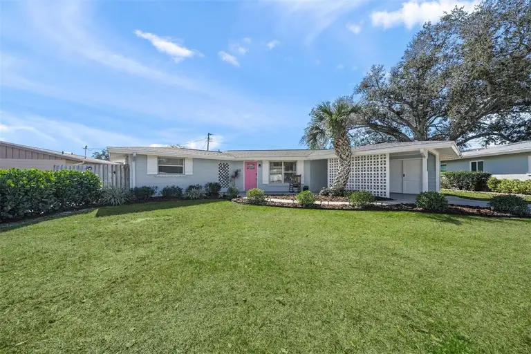 3165 REGATTA CIR