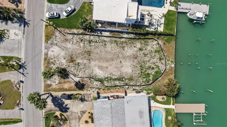 27 DOLPHIN DR — photo 5