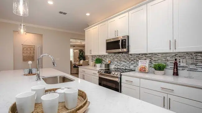 65 BELLS OF IRELAND CT — photo 3