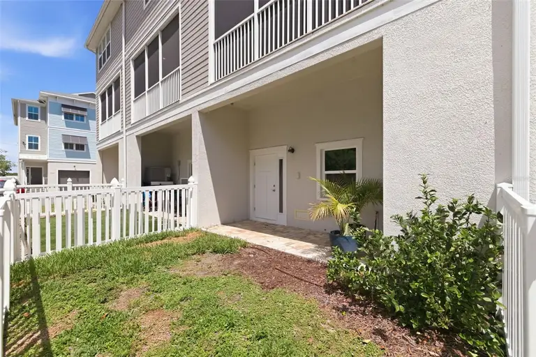 1225 SAVONA DR NE — photo 5