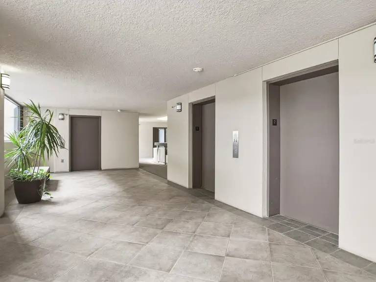 2413 BAYSHORE BLVD #201 — photo 4