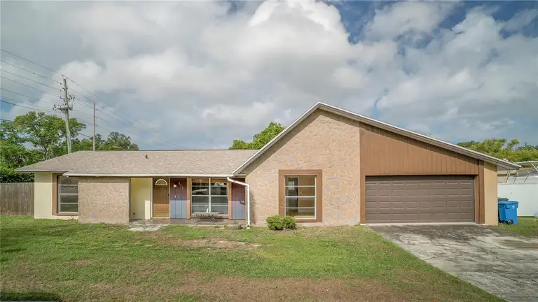 3320 LAS BRISAS DR