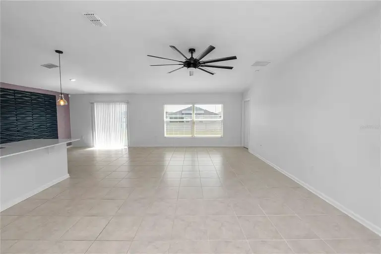 1431 LASSEN ST — photo 3