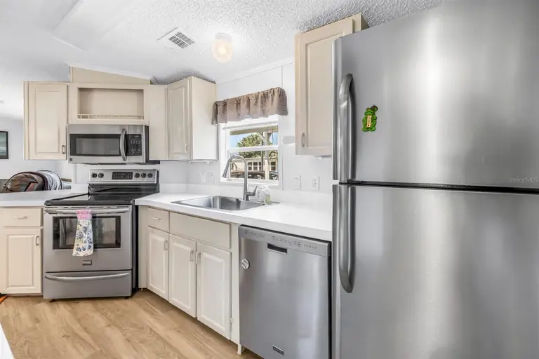 7225 MOUNT FAIRFIELD RD NE #541 — photo 5