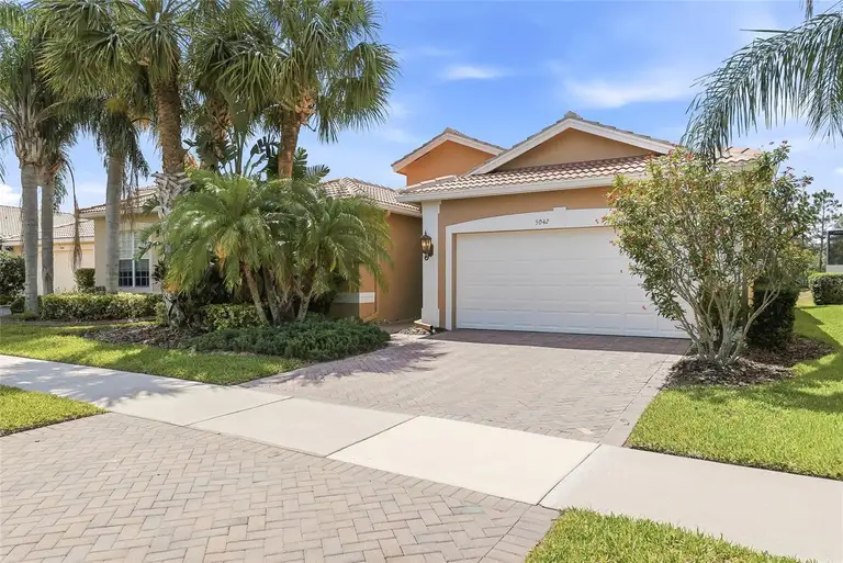 5042 SANDY BROOK CIR — photo 3