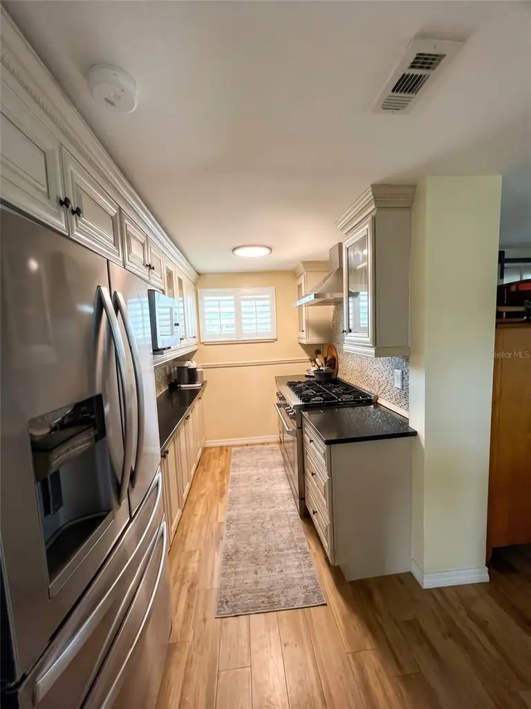 2475 TRADE WINDS DR — photo 3