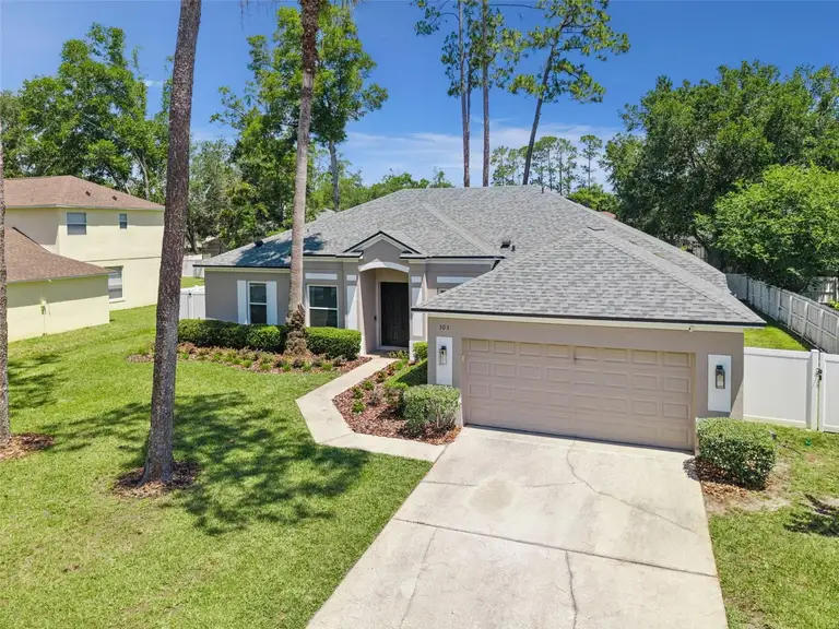 303 PINESTRAW CIR — photo 2