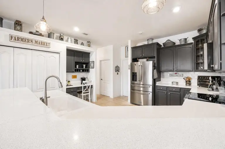 3110 BULKLEY PL — photo 3