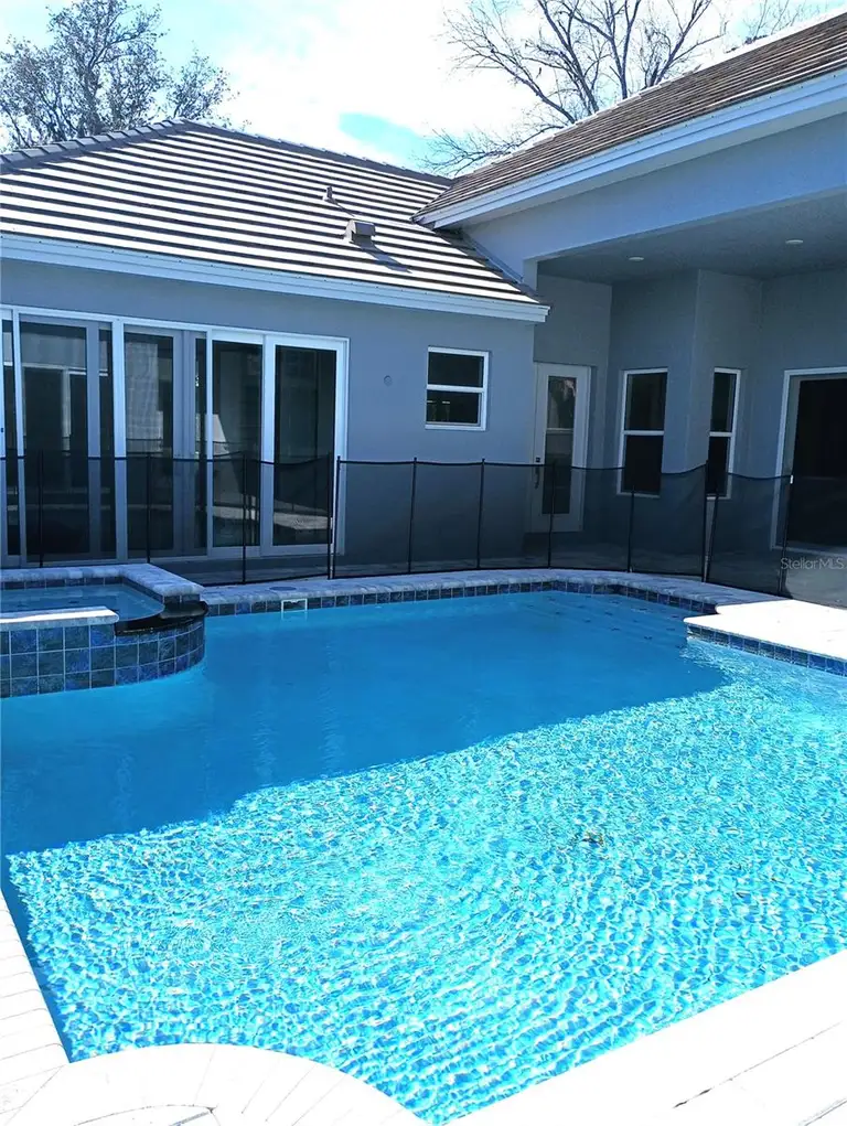 134 NEW LEATHERWOOD DR — photo 3