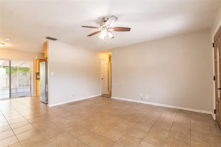614 E WHEELER RD — photo 3