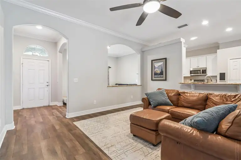 242 BLUE WATER ST — photo 2