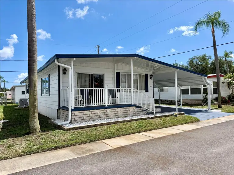 34548 VIOLET DR N — photo 2