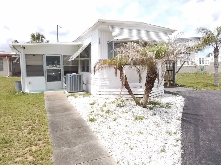 903 MARK RD — photo 2
