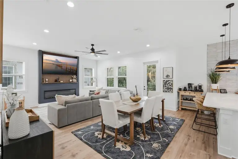 1727 MARYLAND AVE NE — photo 3