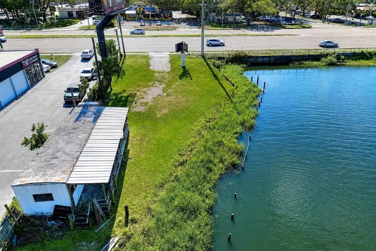 1214 W BRANDON BLVD — photo 4