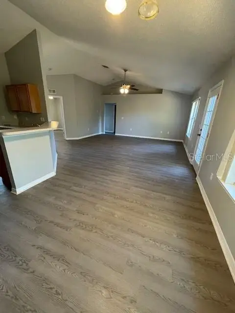 48 RENWORTH LN — photo 4
