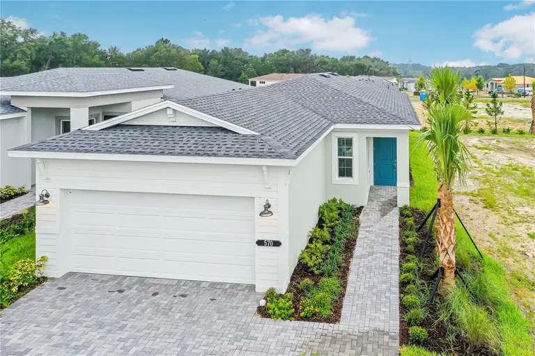 570 HAMMOCK OAKS BLVD