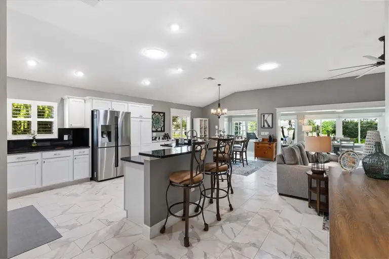 5852 ABNEY AVE — photo 4