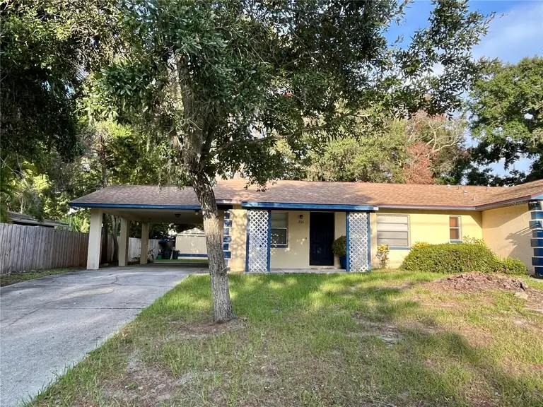 705 BAYOU AVE