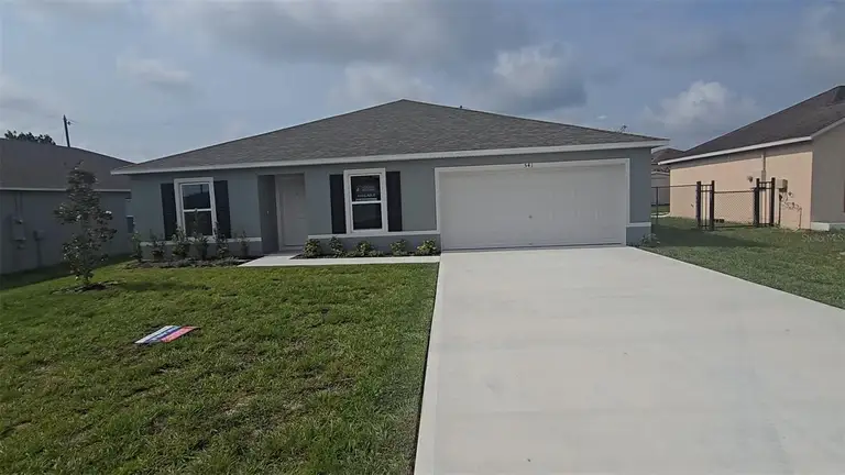 541 LAKEVIEW CT
