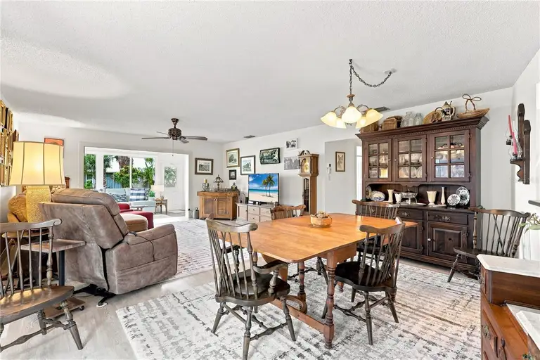 4208 CENTER POINTE LN #27 — photo 4