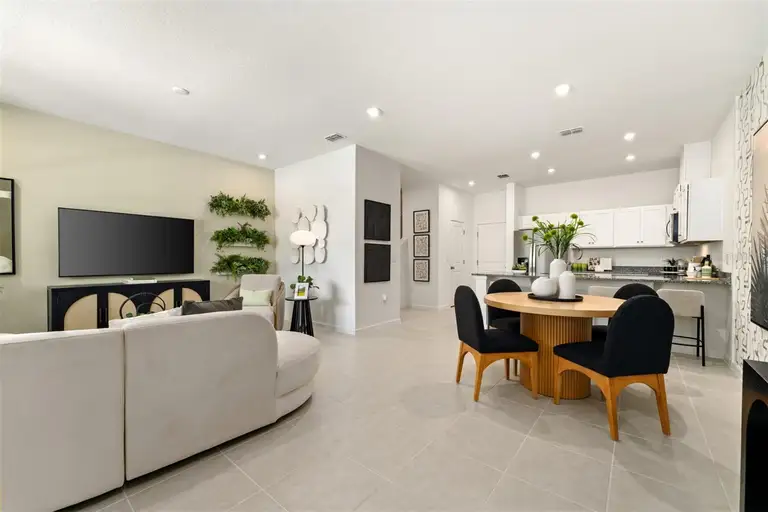 5136 GREENSHADE GROVE AVE — photo 4