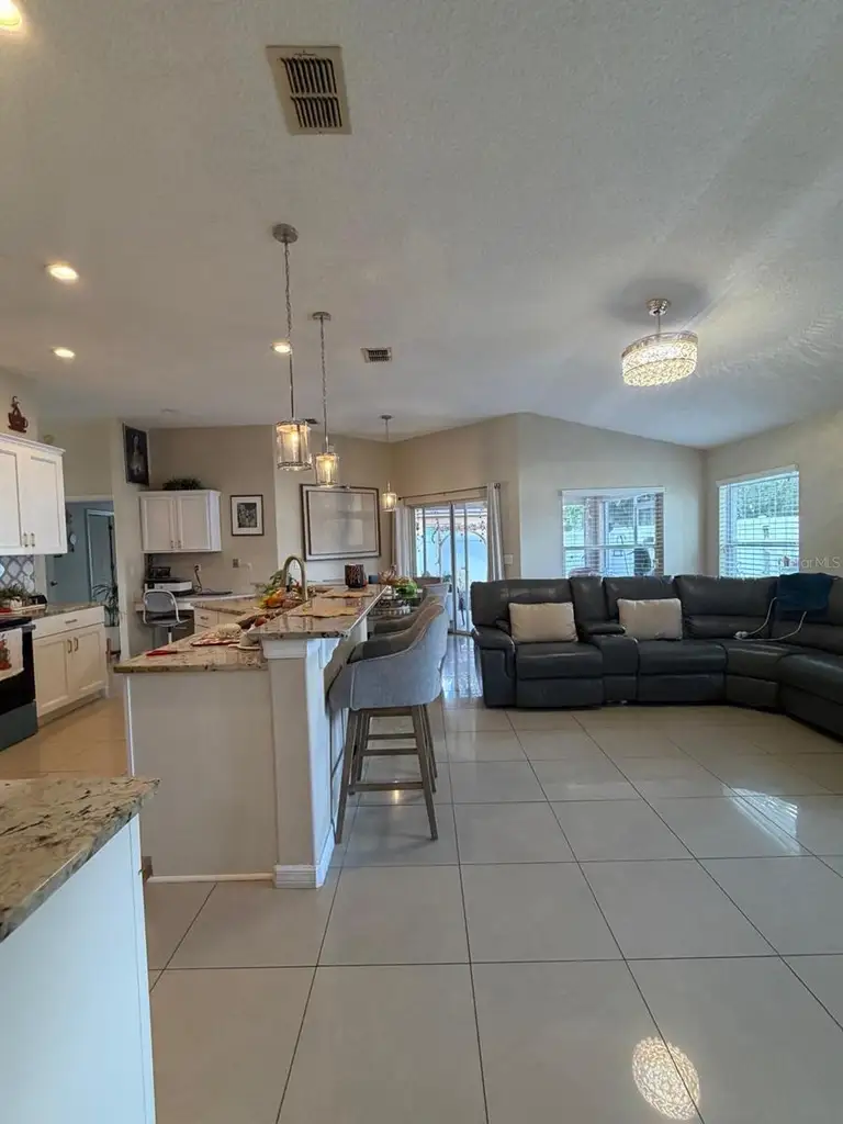 1378 WILDBERRY LN — photo 4